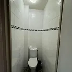 Au Centre De 5 ואלנס