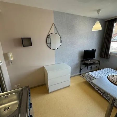 Au Centre De 5 Valence (Drome)