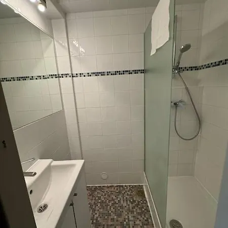 Au Centre De 5 Apartment