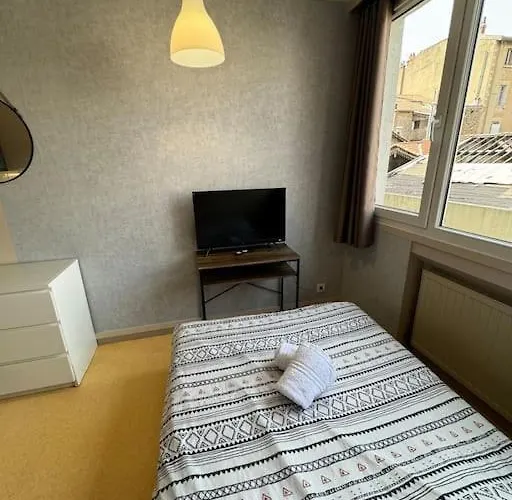 Au Centre De 5 * Valence